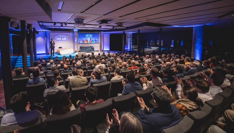 Más de 200 profesionales asisten a ‘Daikin ON AIR’ en Barcelona, el late night show de climatización